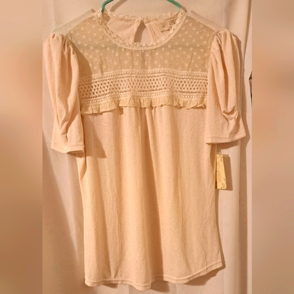 Sweet Wanderer Blouse Size (M) Cream color